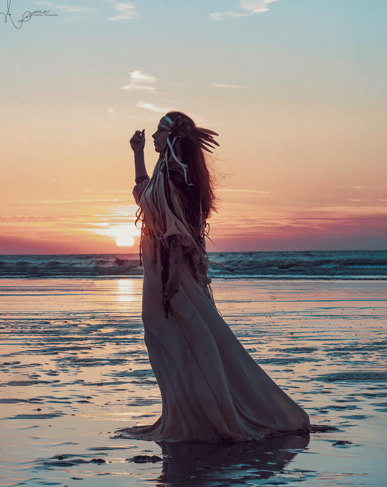 Photographe : *Ajisai Photographie* Modèle : *DarkJuneGally*